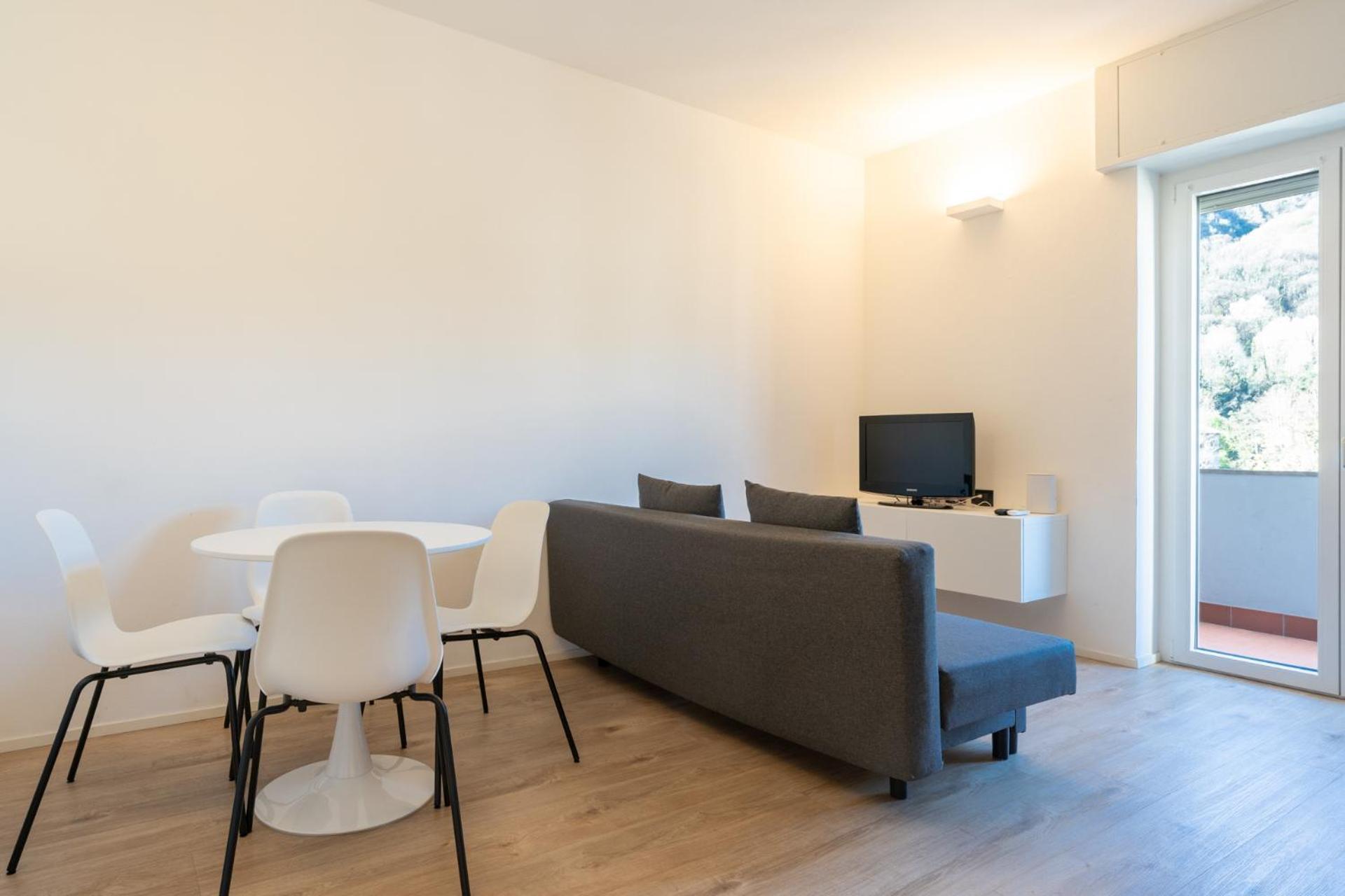 Apartment Lakefront Retreat Lecco